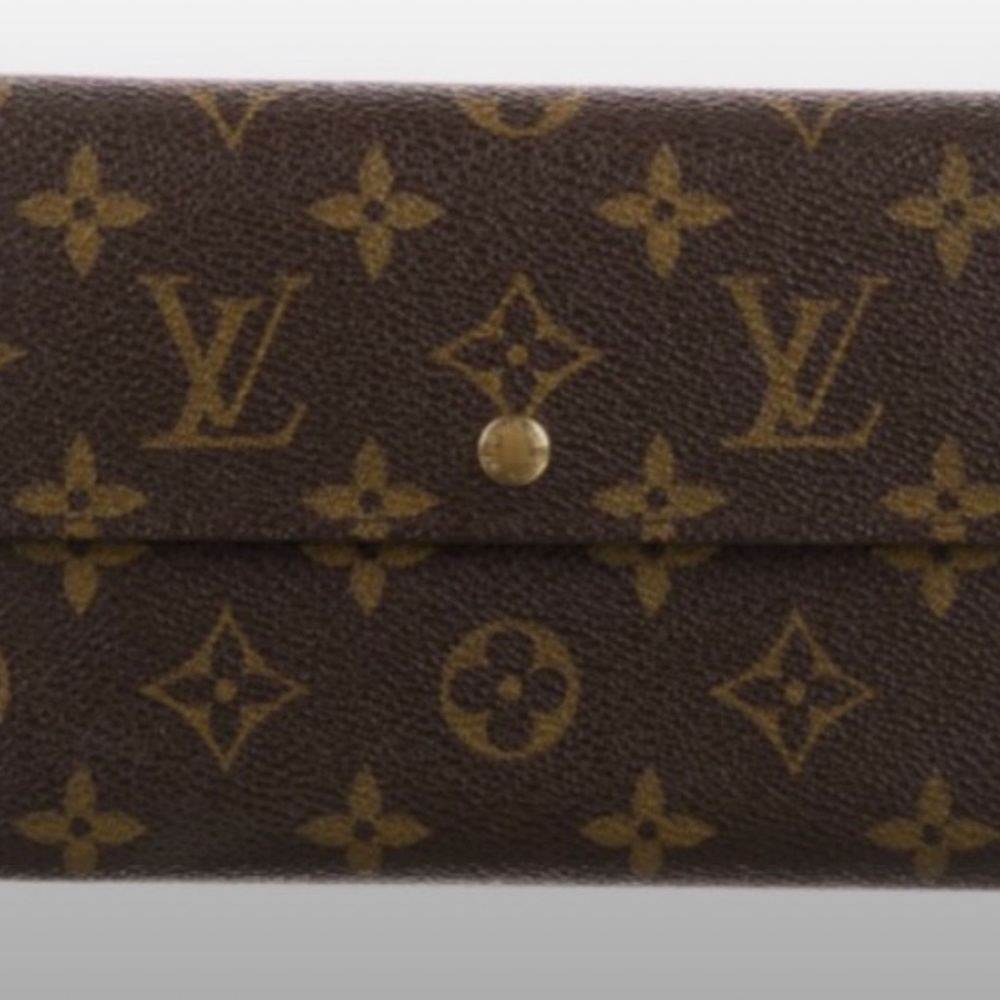 ✨2000 LV Monogram Wallet✨